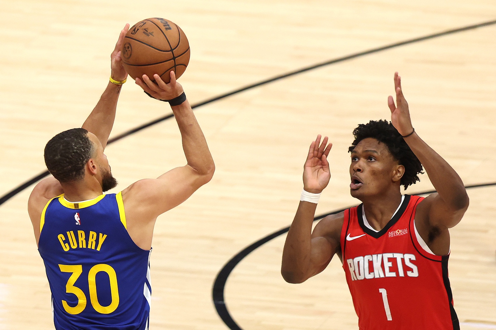 开云体育登录-火箭完胜美国男篮，麦科勒姆爆发神勇的简单介绍