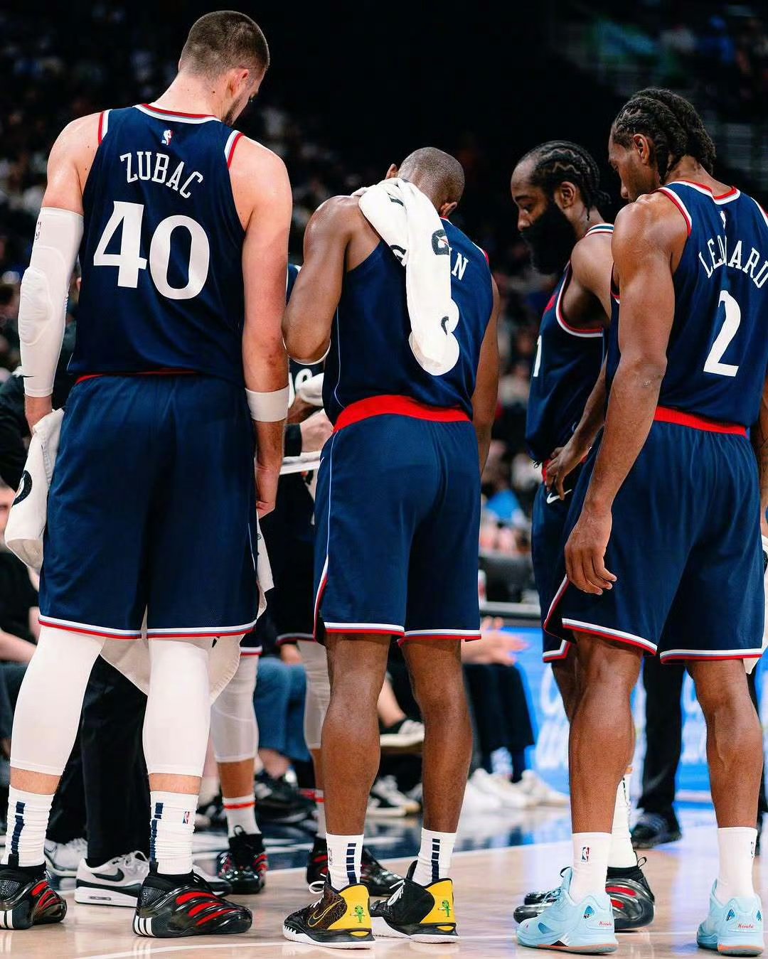 开云体育直播-关于快船鏖战青岛队，库里带队取胜的信息