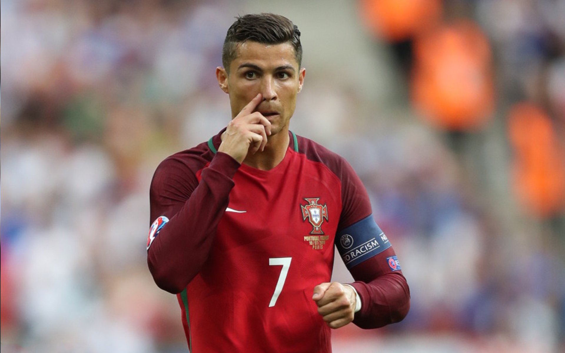 穆勒刷新纪录之夜，中国关键战突围皇马，一场跨越时空的足球对话