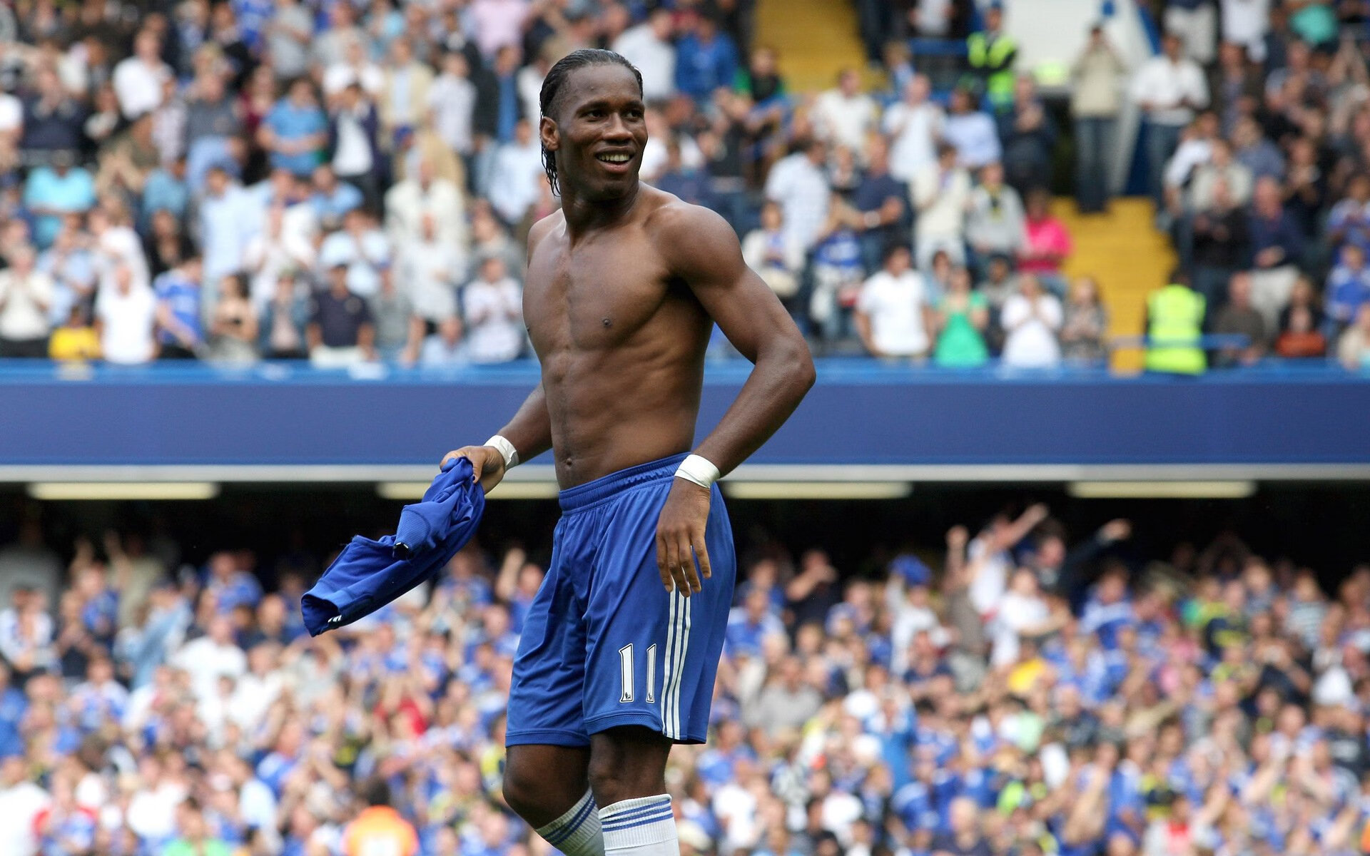 开云体育平台APP-终场哨响前的奇迹，莱奥一锤定音，AC米兰绝境逆转德国豪门