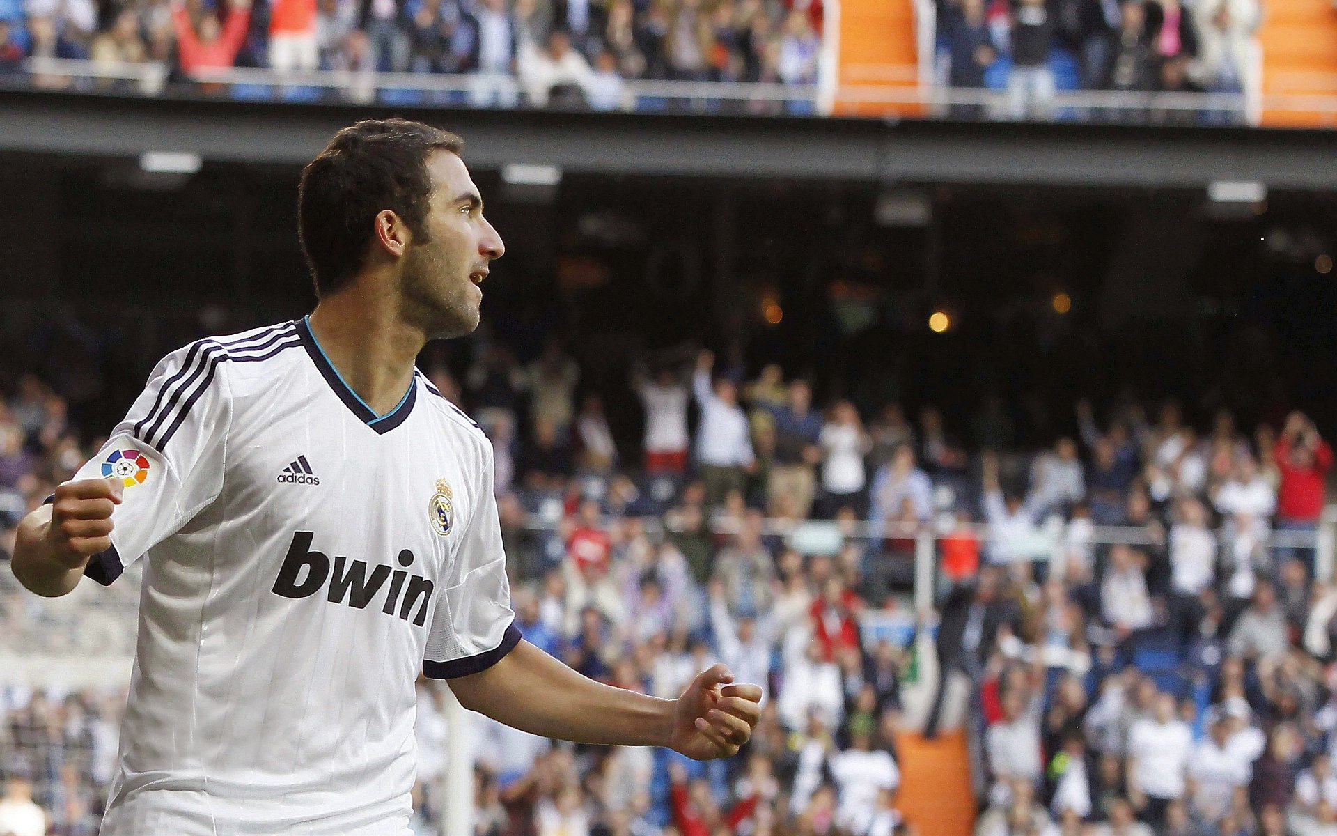 开云体育平台APP-欧冠淘汰赛之夜，文班亚马在焦点战证明自己