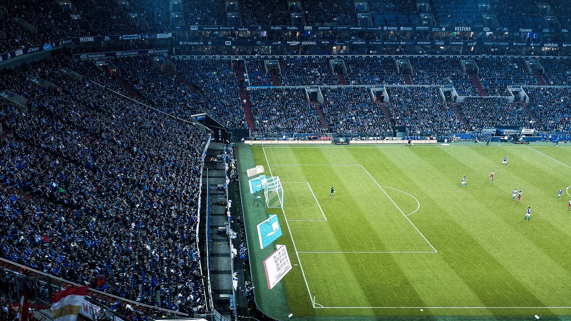 极速狂飙,诺里斯火热状态助迈凯伦力克索伯车队