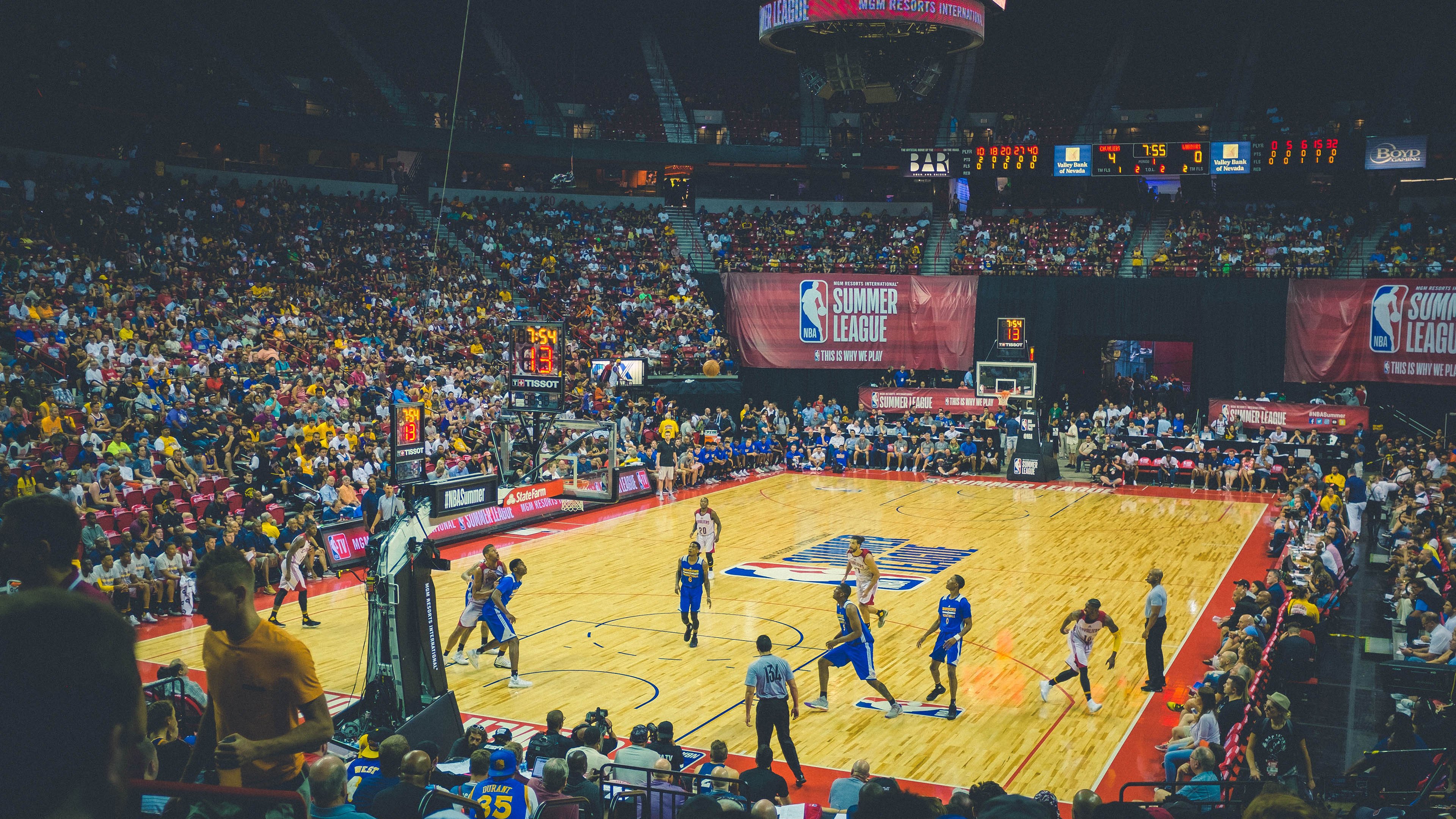 C罗的斜阳，莱万的锋刃，一场2026年小组赛如何改写了足球世界的秩序